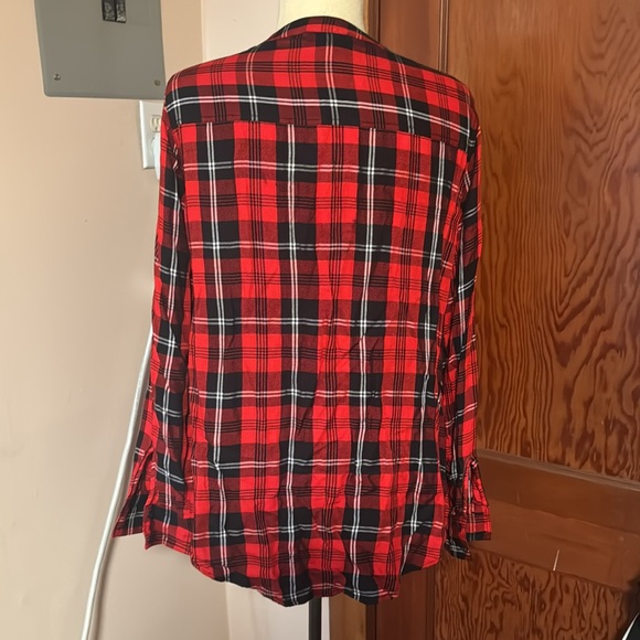 Express L Plaid Rayon Top red & black Flannel Look Lace Front Shirt Blouse - Picture 3 of 6